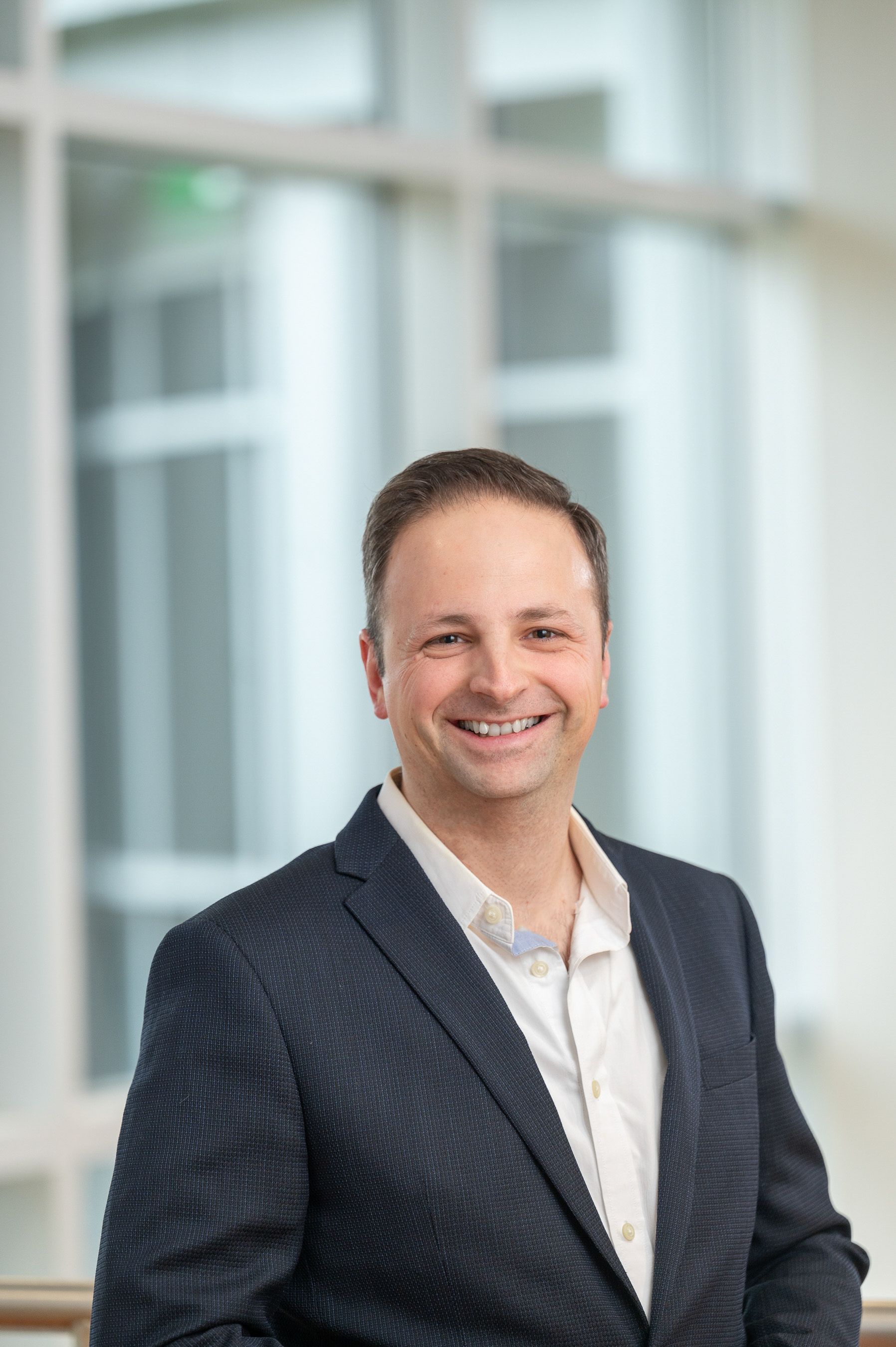 Ismael Arenzana - Founder & Principal